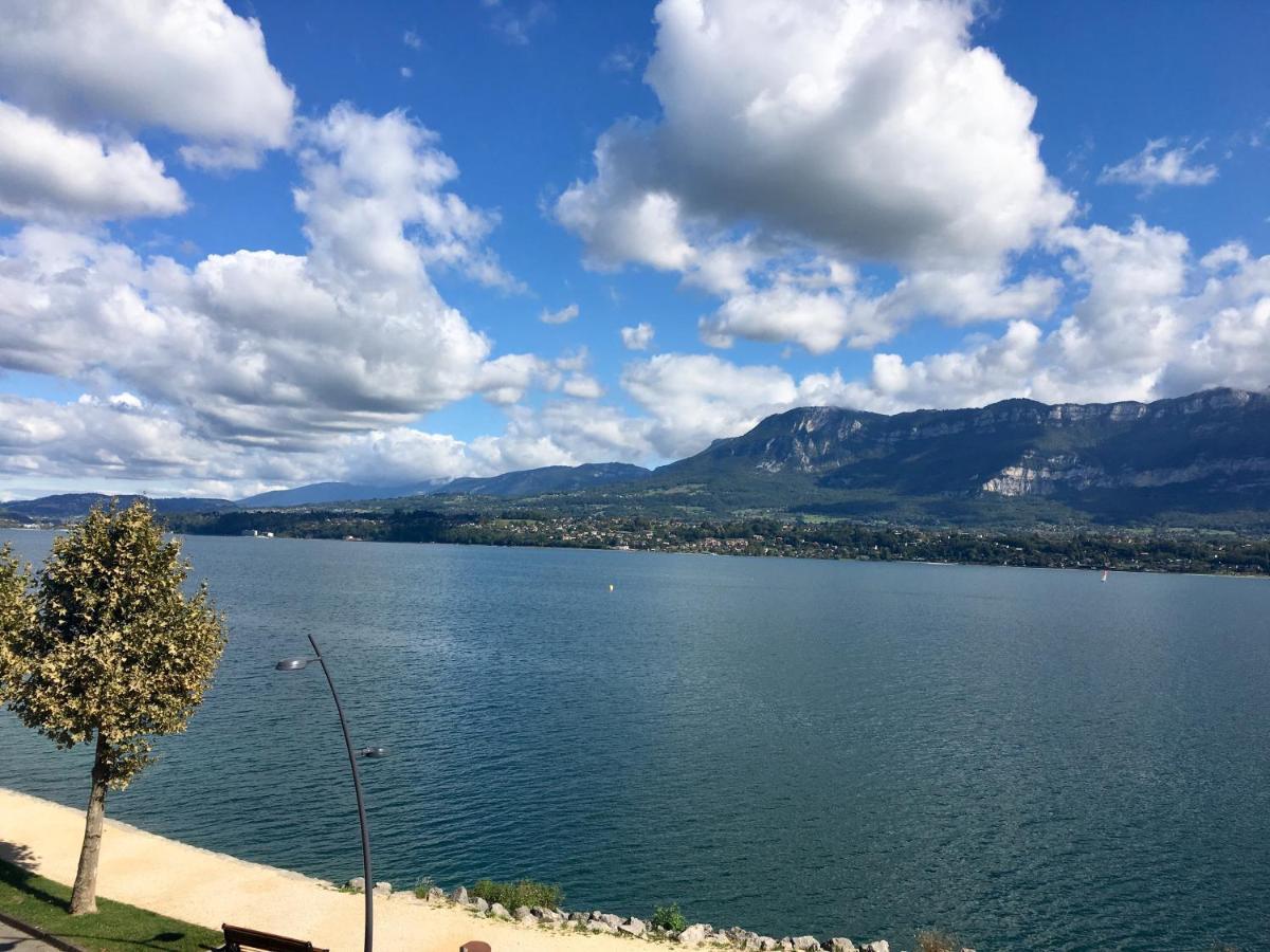 Pieds Dans L'Eau Au Lac Du Bourget Le Bourget-du-Lac Buitenkant foto